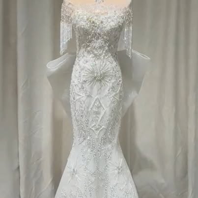 NWT Off-Shoulder Beaded Mermaid Elegance Wedding Dress