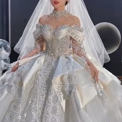 NWT Ball Gown Wedding Dress - Lace and Satin (New with Tags)