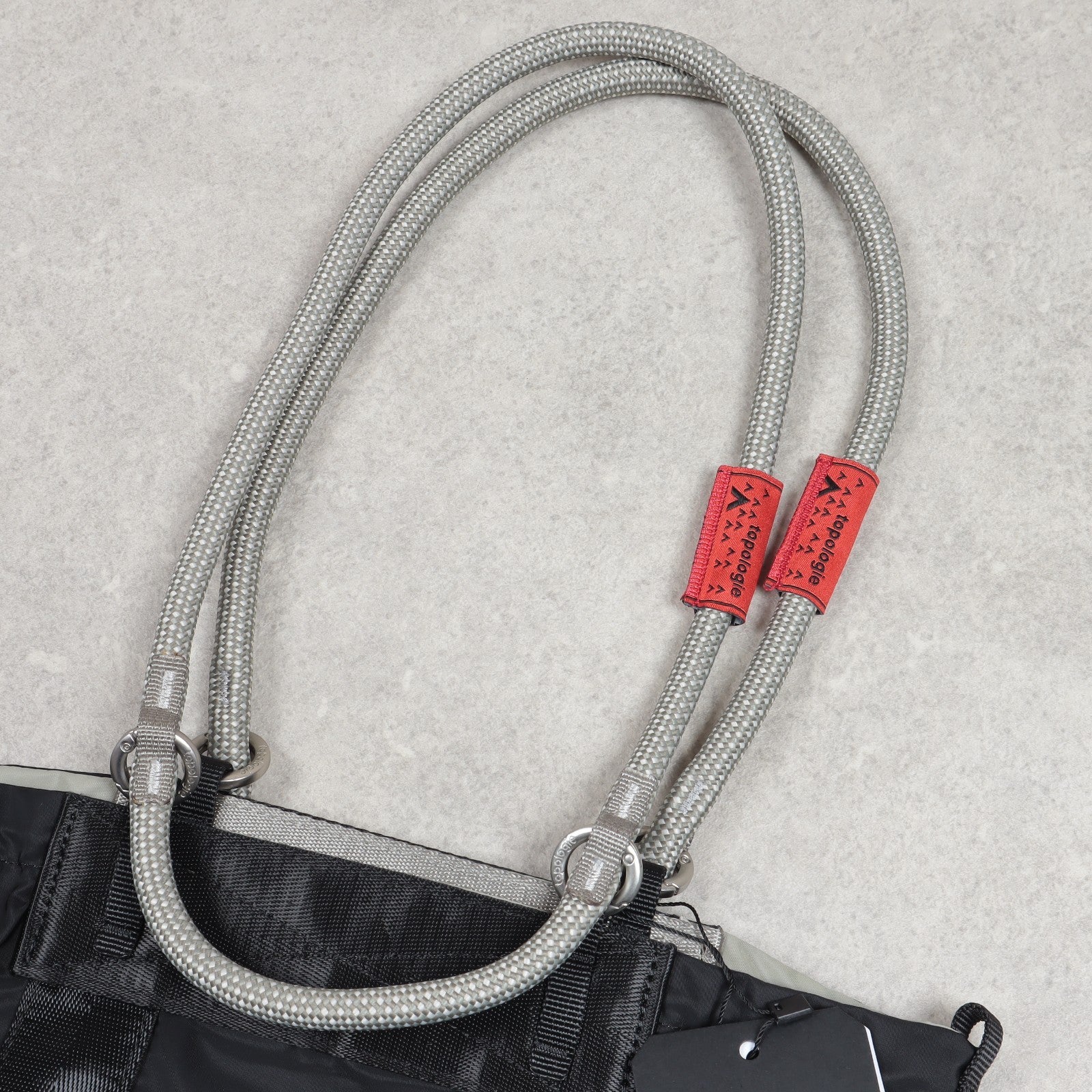 Topologie Reversible Summit Tote bag Small Black/Green