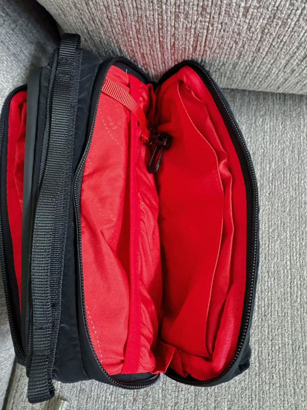 Topologie Medium Black Puffer Bottle Sacoche Bag With Adjustable Strap
