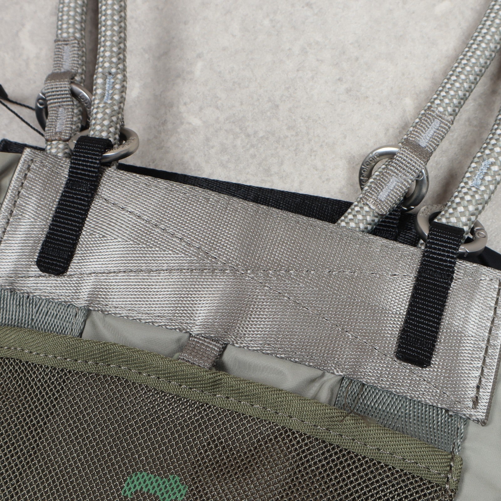 Topologie Reversible Summit Tote bag Small Black/Green