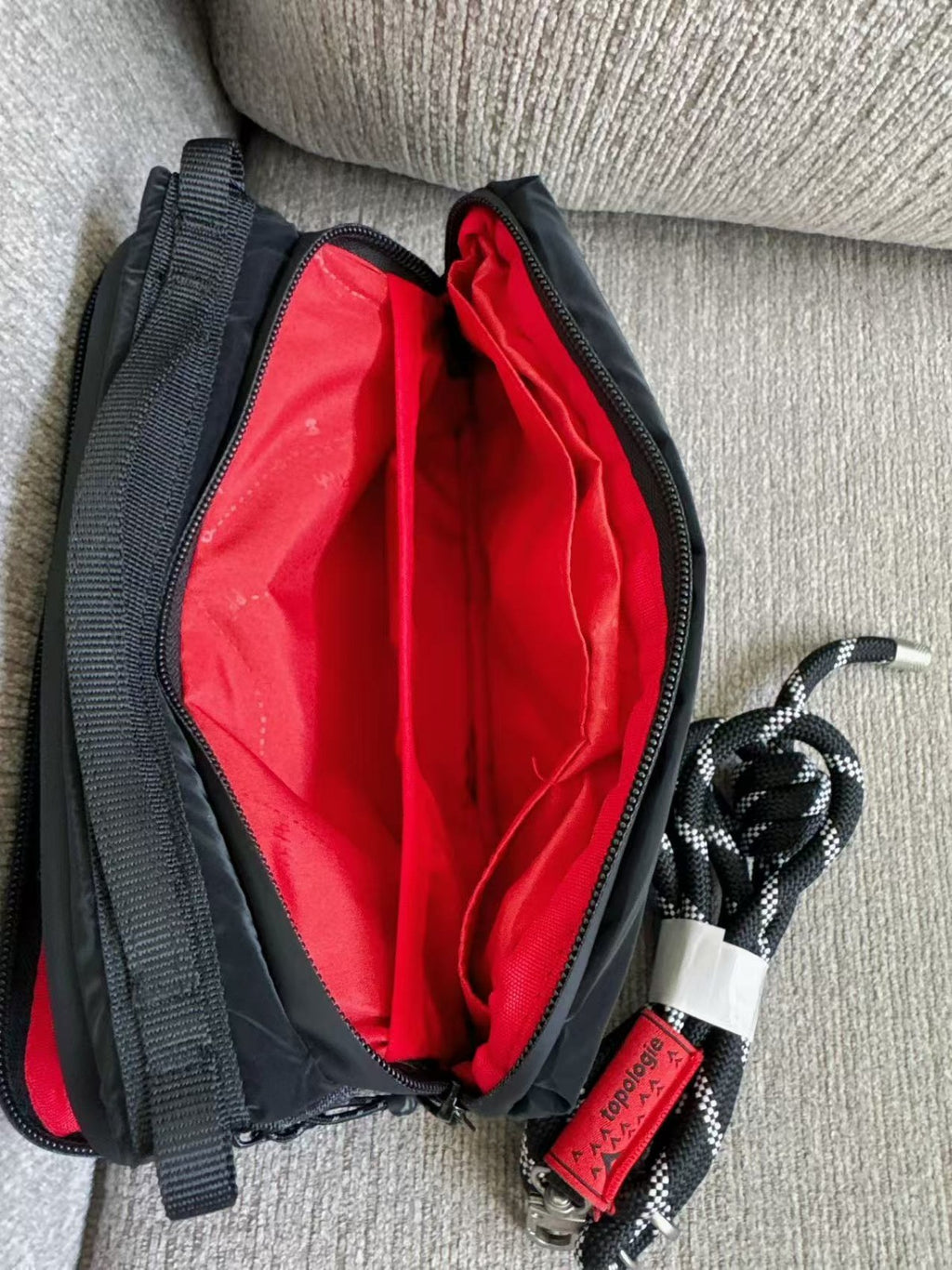 Topologie Medium Black Puffer Bottle Sacoche Bag With Adjustable Strap
