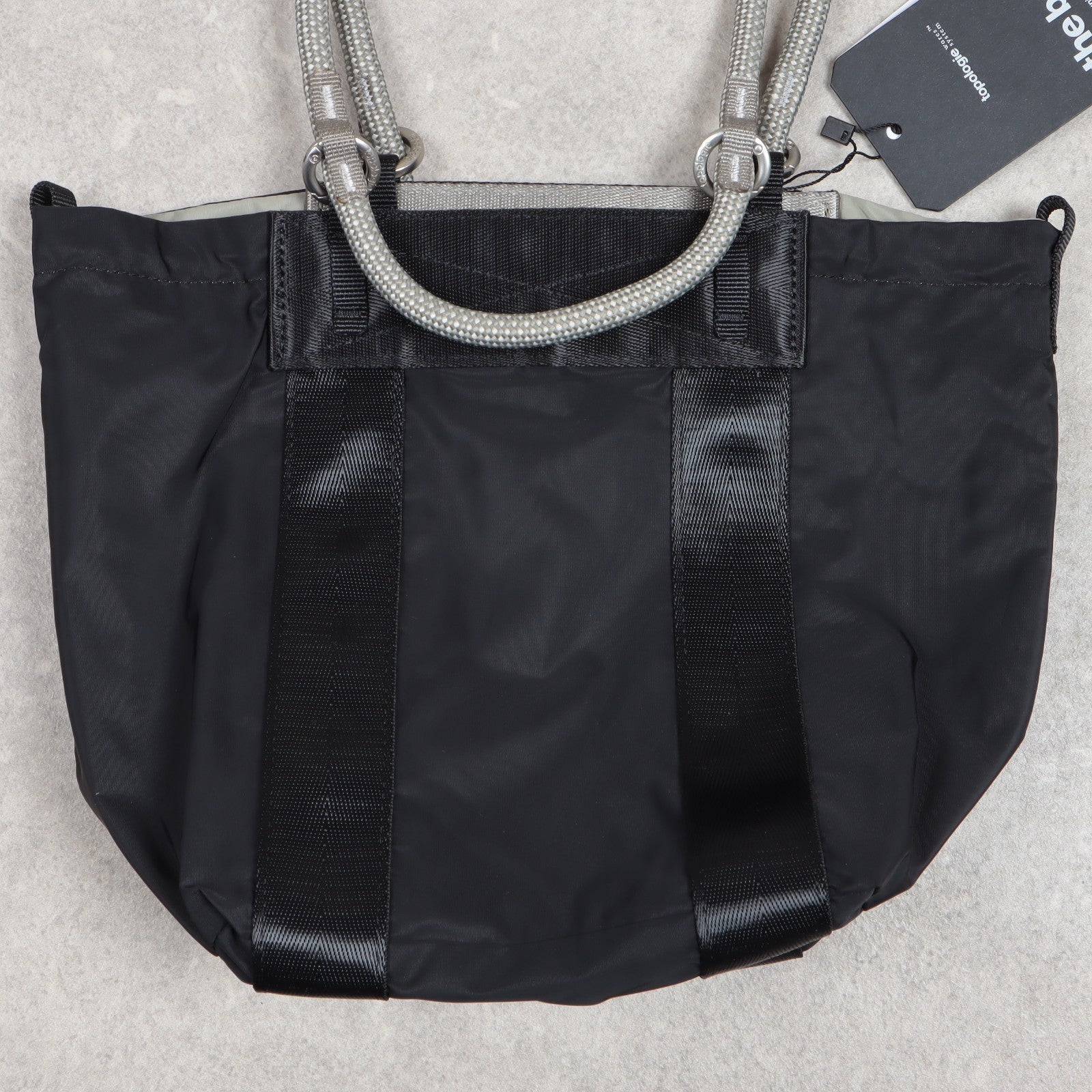 Topologie Reversible Summit Tote bag Small Black/Green